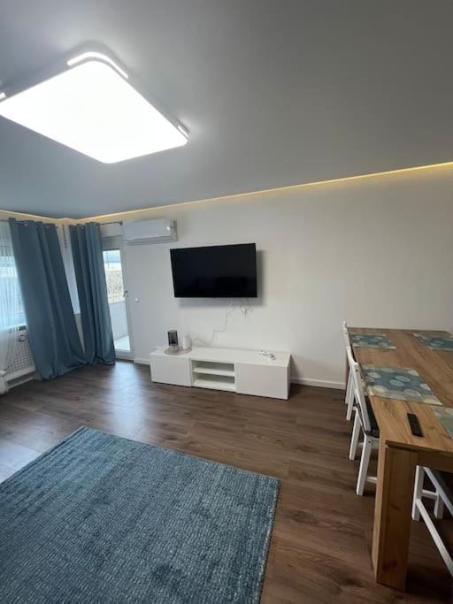 Familienwohnung Neben Dem See,Messe Und Europapark Оффенбург Экстерьер фото
