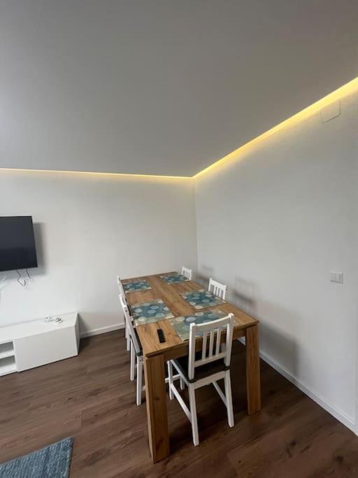 Familienwohnung Neben Dem See,Messe Und Europapark Оффенбург Экстерьер фото